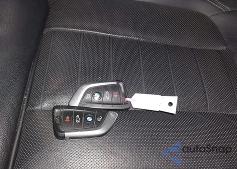 2019 BMW X3 xDrive30I z USA, uszkodzony, nr VIN 5UXTR9C53KLD97768